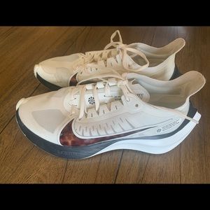 Only worn a few times! Excellent condition! Super comfortable!